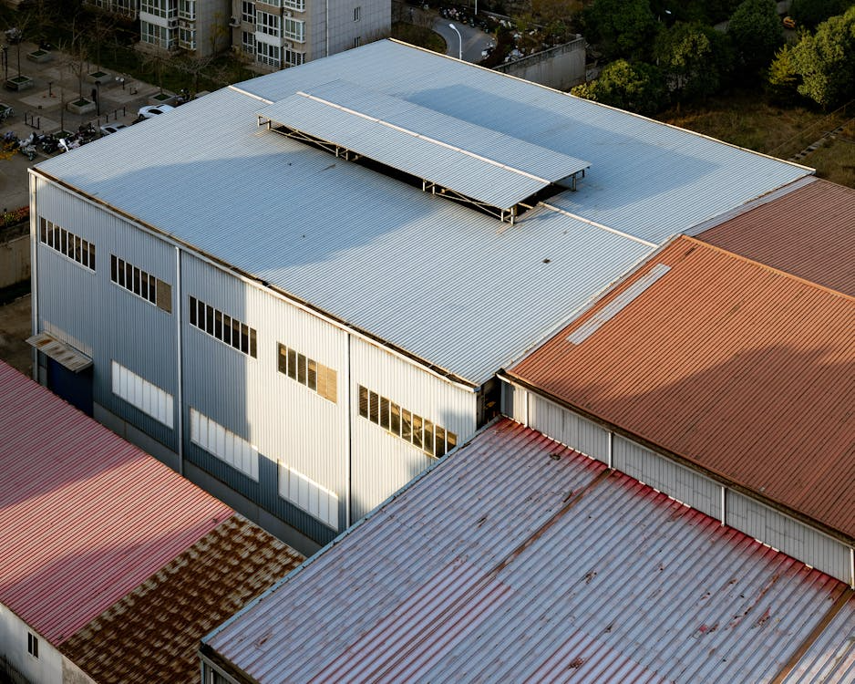 An image of an industrial building