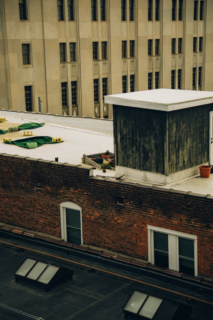view of a building with a flat roof