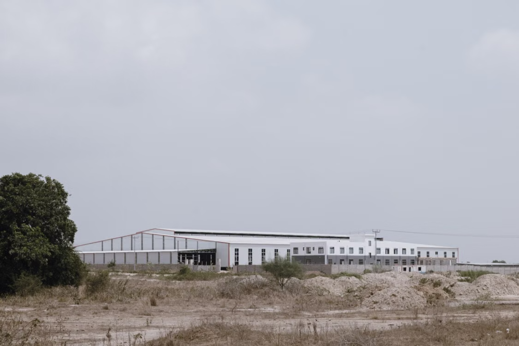 an open commercial roof field